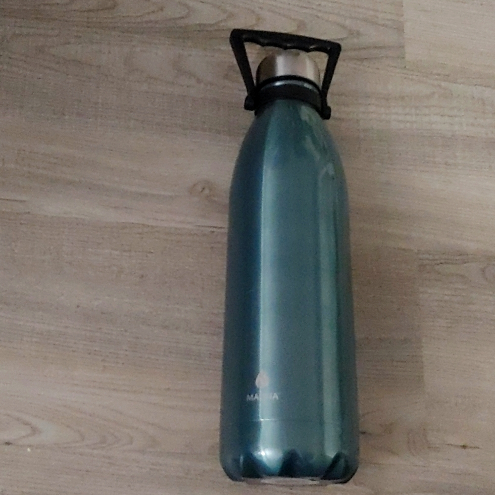 Manna 50 oz hydration bottle